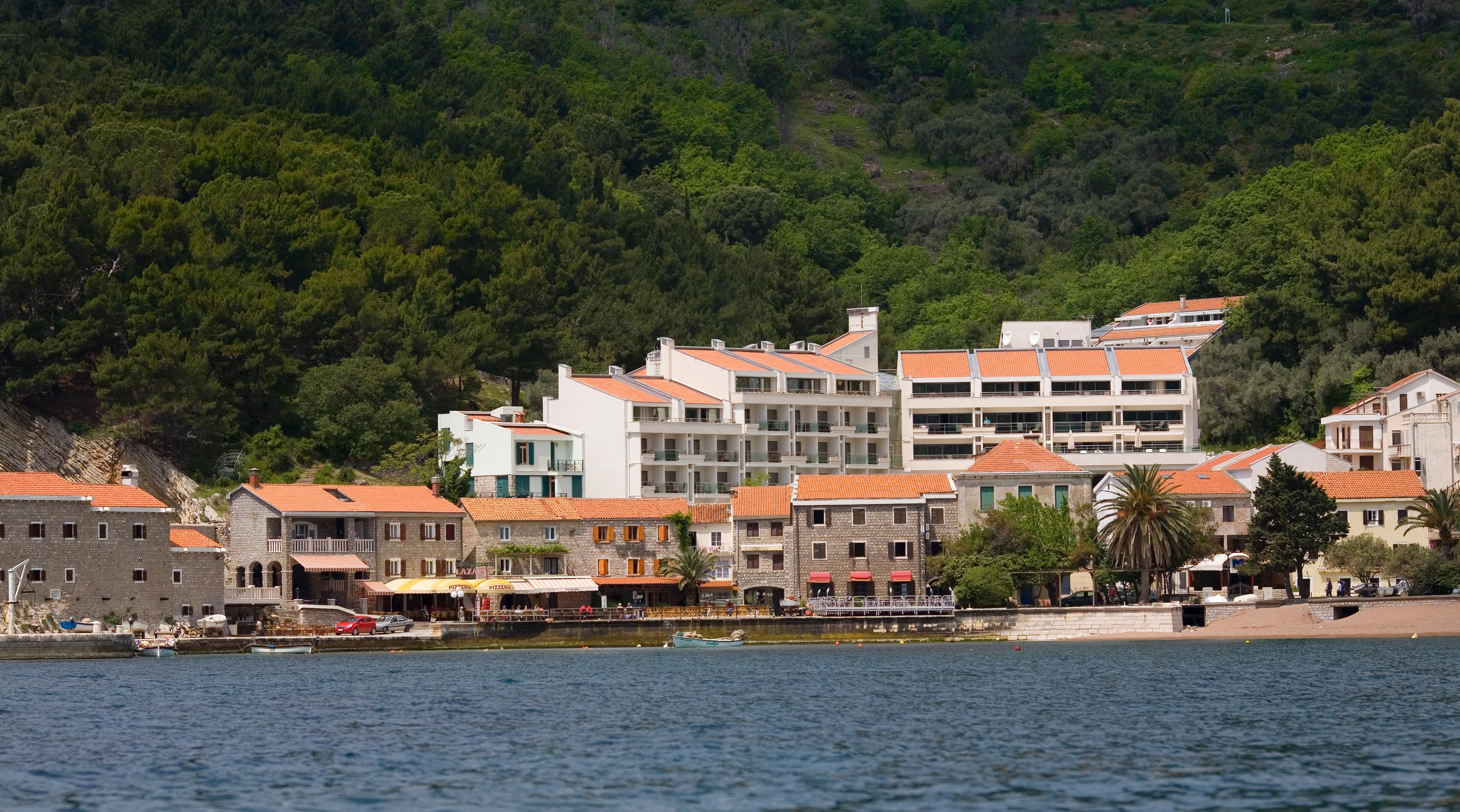 Monte Casa Spa & Wellness Hotel Petrovac Exterior photo